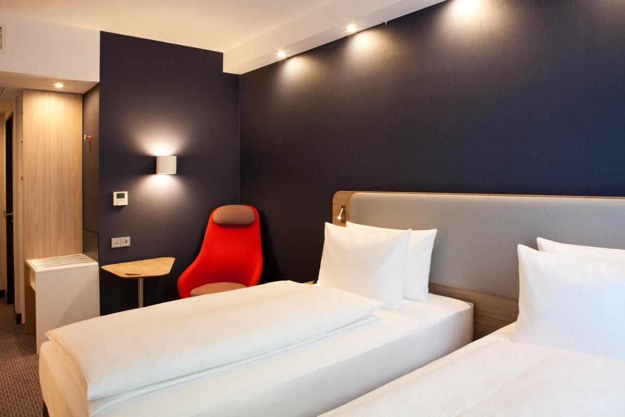 Holiday Inn Express & Suites - Basel - Allschwil By Ihg Extérieur photo