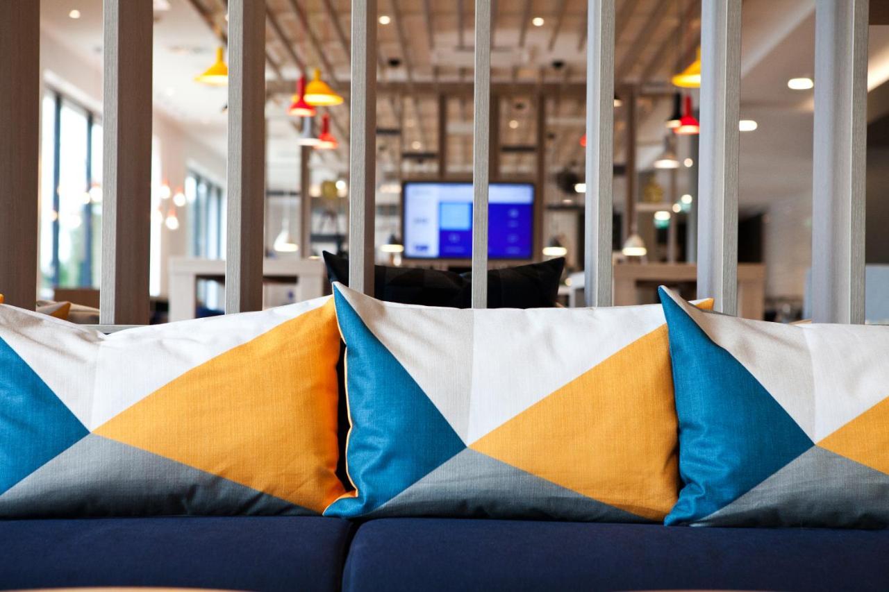 Holiday Inn Express & Suites - Basel - Allschwil By Ihg Extérieur photo