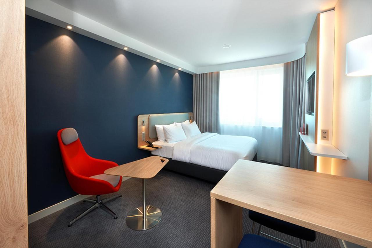 Holiday Inn Express & Suites - Basel - Allschwil By Ihg Extérieur photo