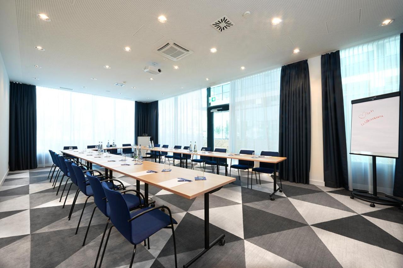 Holiday Inn Express & Suites - Basel - Allschwil By Ihg Extérieur photo