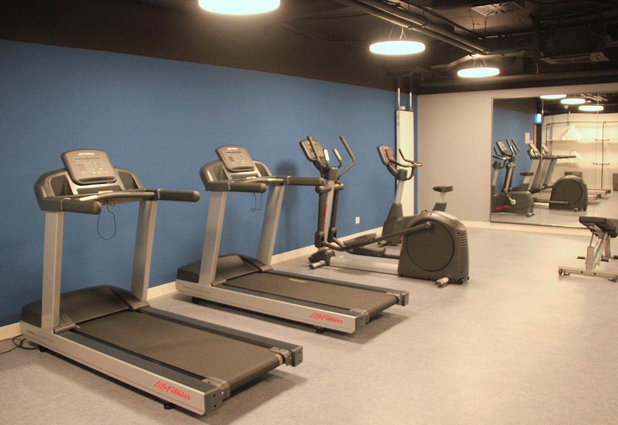 Holiday Inn Express & Suites - Basel - Allschwil By Ihg Extérieur photo