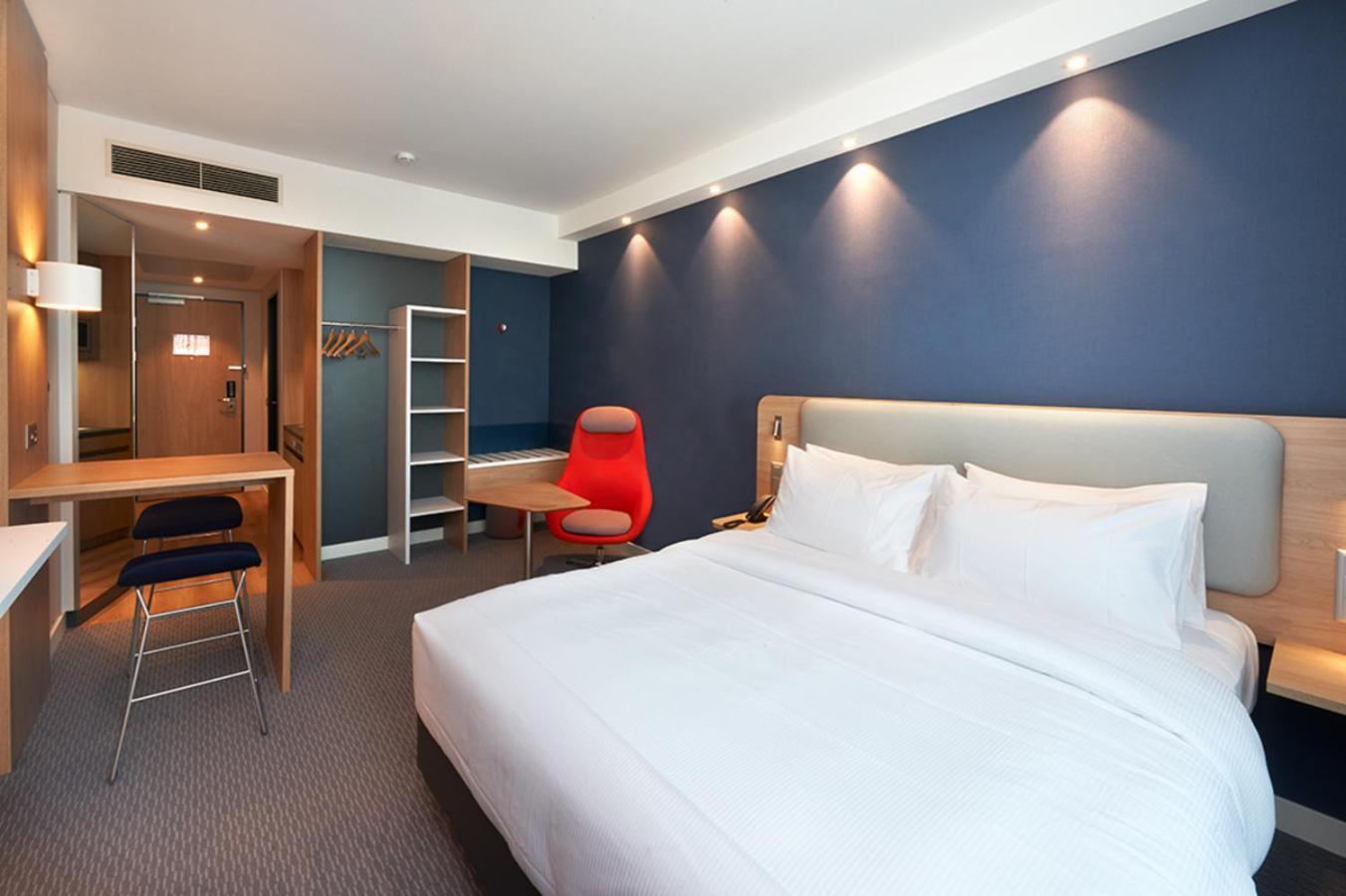 Holiday Inn Express & Suites - Basel - Allschwil By Ihg Extérieur photo